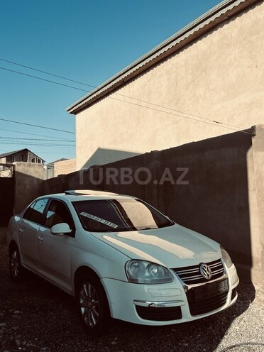 Volkswagen Jetta-2