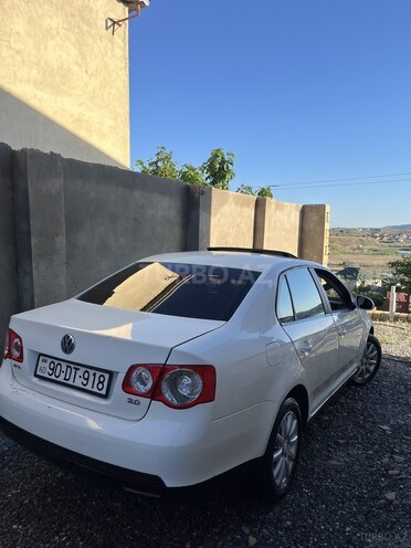 Volkswagen Jetta-8