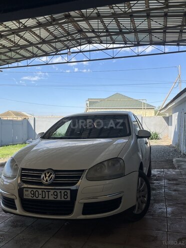 Volkswagen Jetta-15