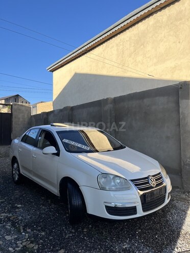 Volkswagen Jetta-1
