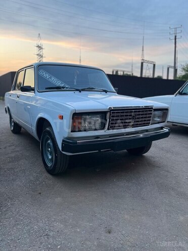 LADA (VAZ) 2107-1