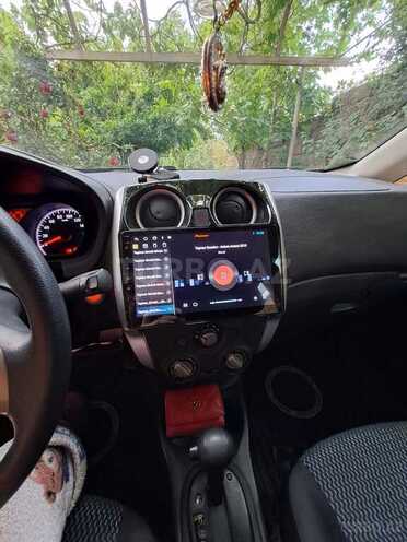 Nissan Note-8