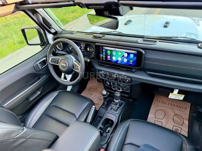 Jeep Wrangler-3