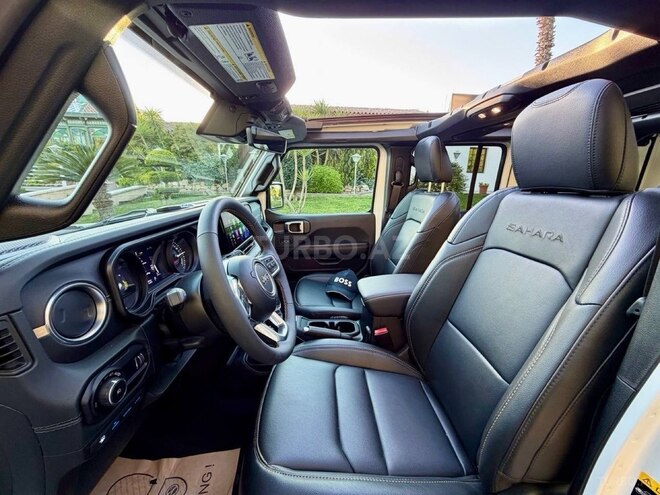 Jeep Wrangler-4