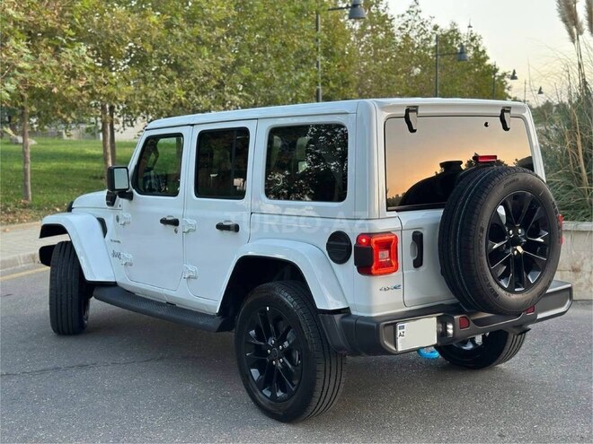 Jeep Wrangler-12