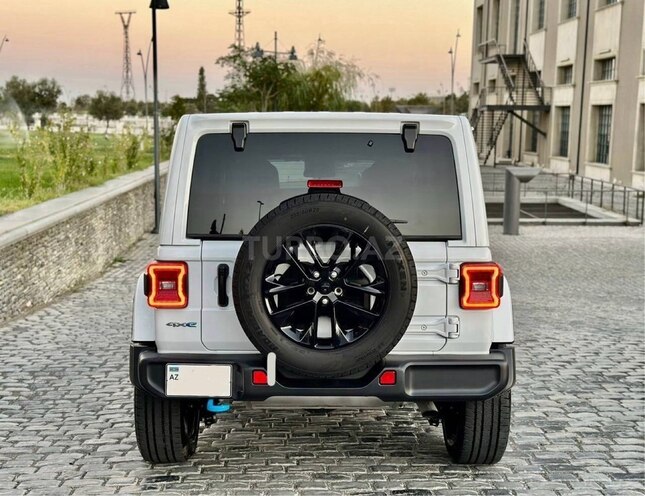 Jeep Wrangler-11