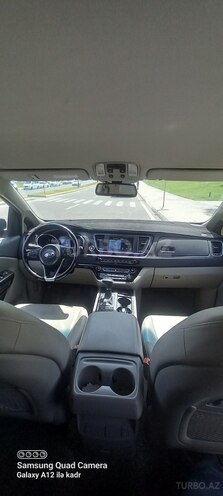 Kia Carnival-6