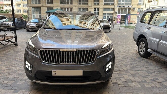 Kia Sorento-1