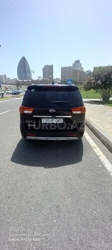 Kia Carnival-9
