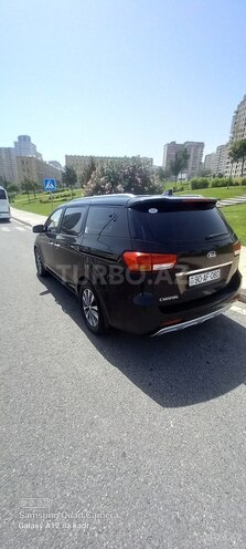 Kia Carnival-4
