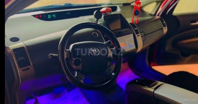 Toyota Prius-11