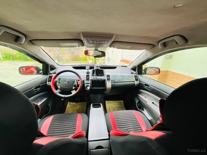 Toyota Prius-8