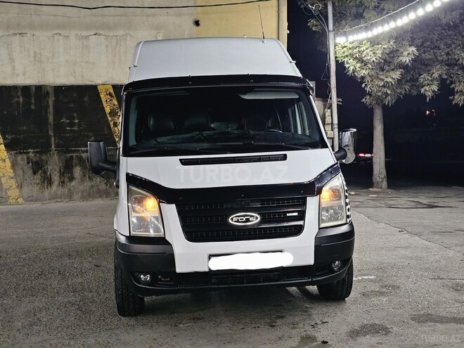 Ford Transit-1