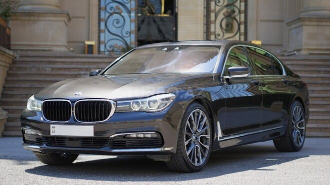 BMW 740-2