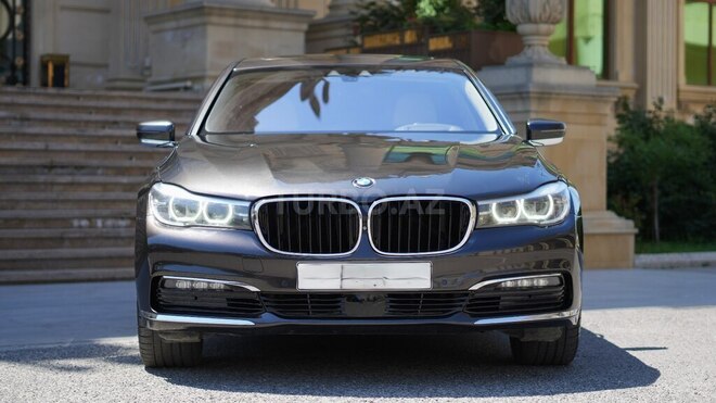 BMW 740-1