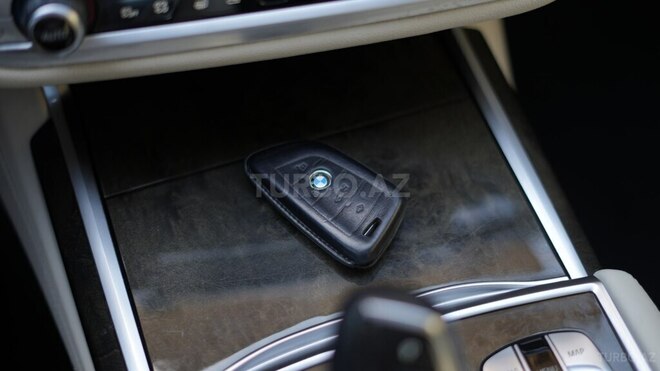 BMW 740-15