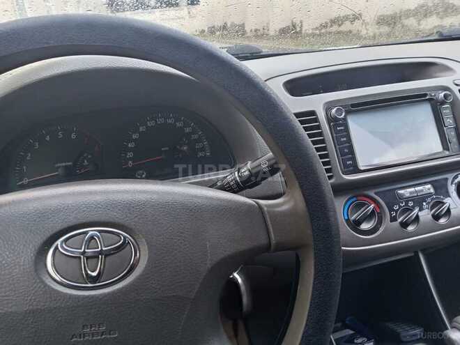 Toyota Camry-6
