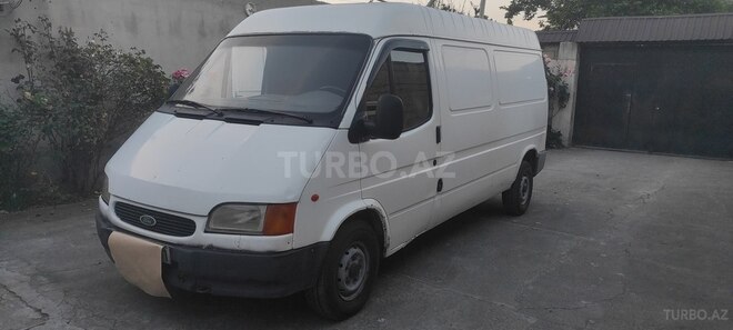 Ford Transit-1