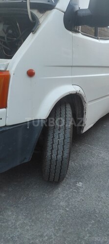Ford Transit-2