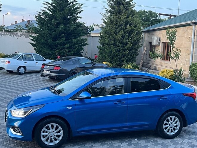 Hyundai Accent-3
