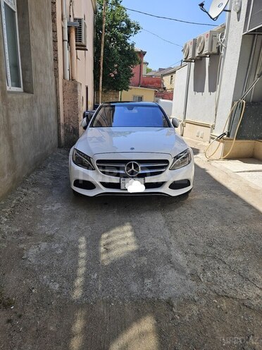 Mercedes C 300 4MATIC-1