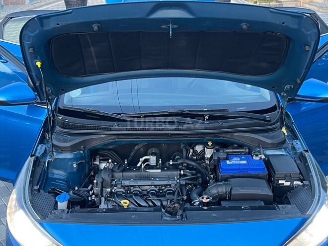 Hyundai Accent-10
