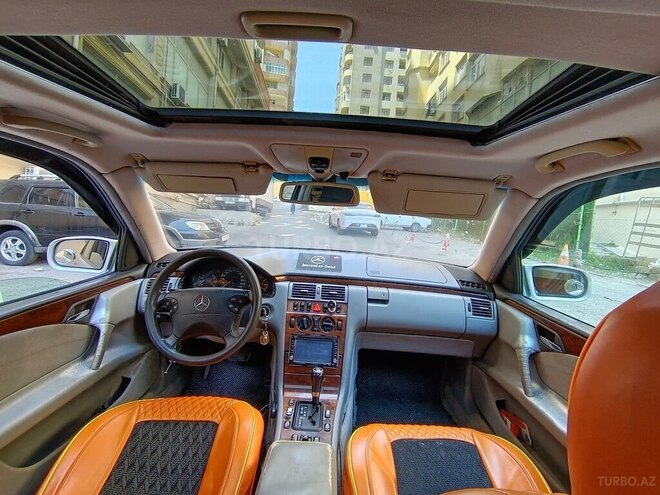 Mercedes E 240-7