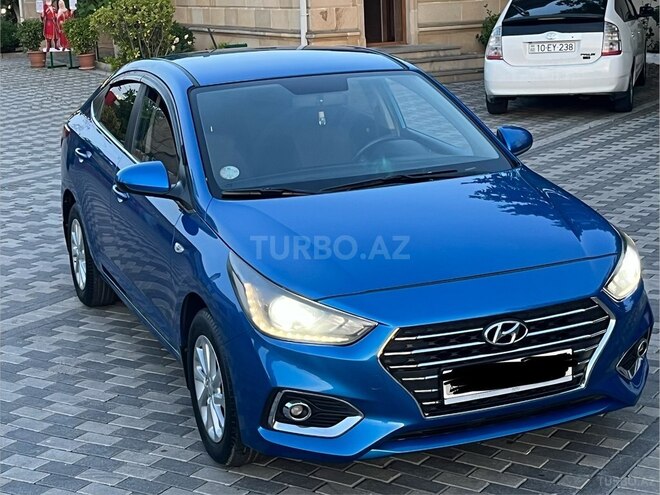 Hyundai Accent-18