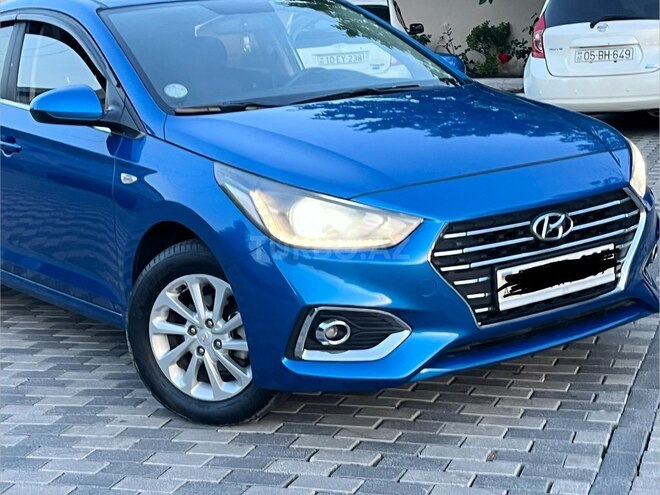 Hyundai Accent-16