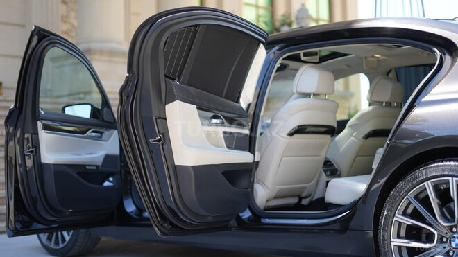 BMW 740-18