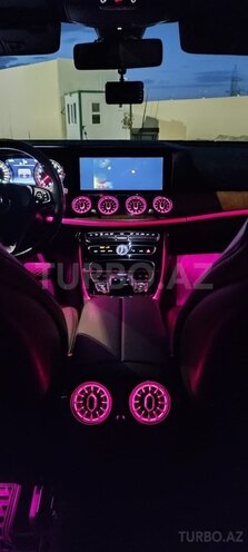 Mercedes E 300-8
