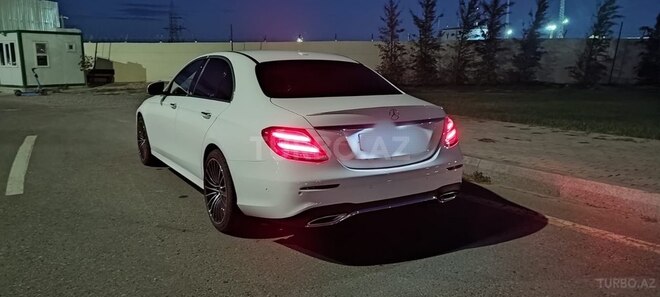 Mercedes E 300-4