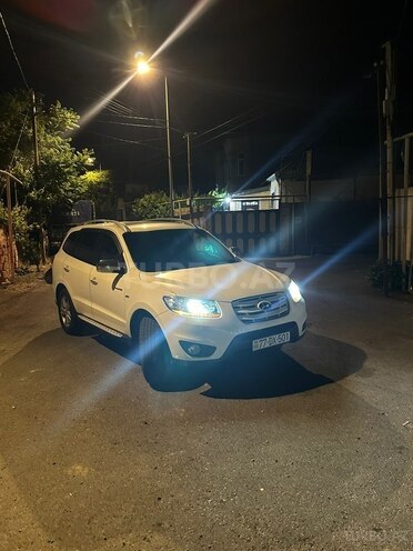Hyundai Santa Fe-1