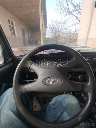 LADA (VAZ) 2107-2