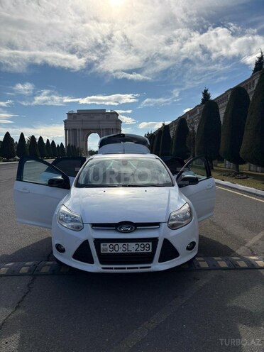 Ford Focus-8
