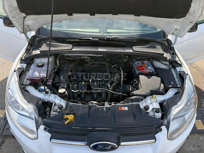 Ford Focus-14