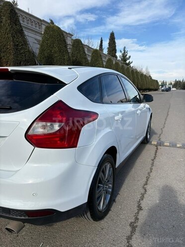 Ford Focus-9