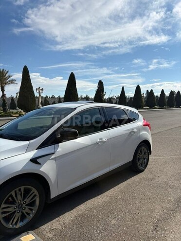 Ford Focus-10