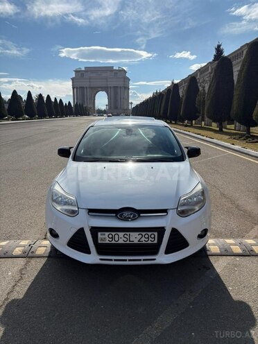Ford Focus-13