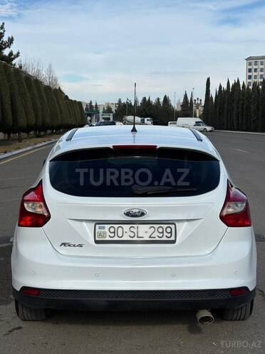 Ford Focus-17