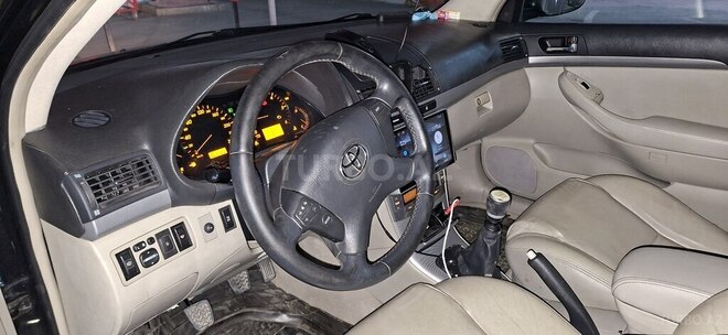 Toyota Avensis-3