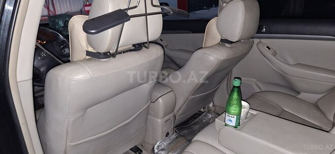 Toyota Avensis-5