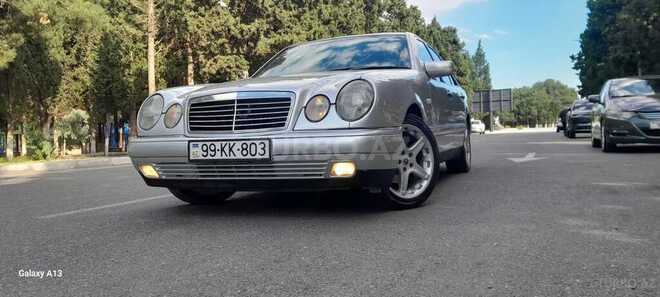 Mercedes E 200-1