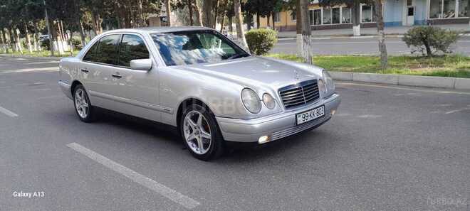 Mercedes E 200-4