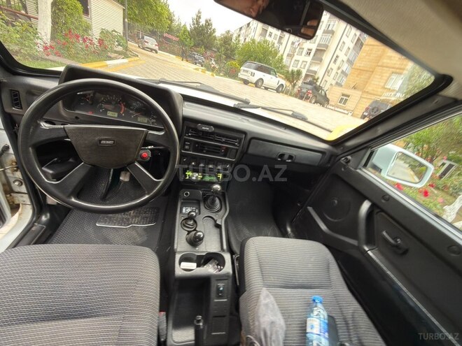 LADA (VAZ) Niva-2