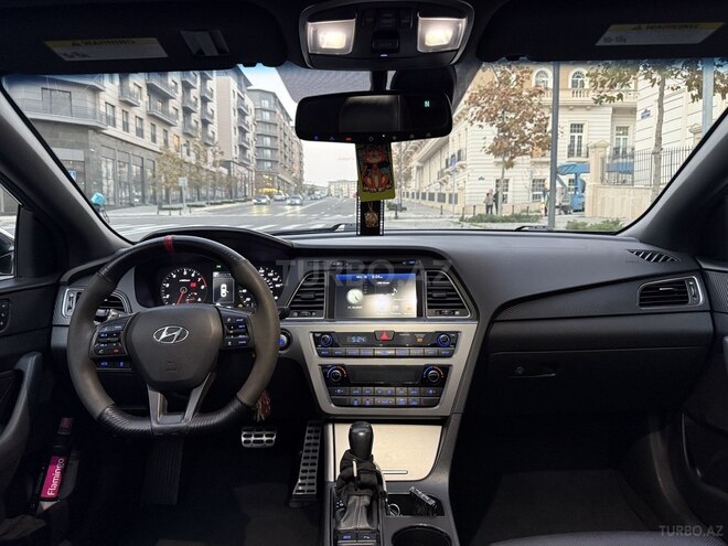 Hyundai Sonata-5