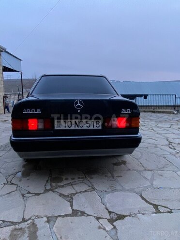 Mercedes 190-5