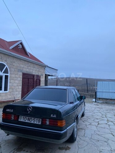 Mercedes 190-8