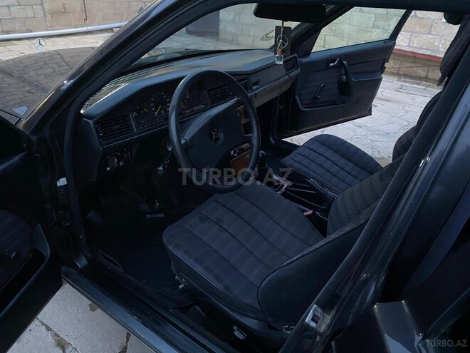 Mercedes 190-14