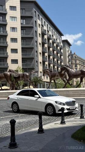 Mercedes E 220-1